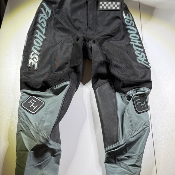 Fasthouse Pants - Fasthouse MC Moto Grindhouse Pants slate/black/grey size 30


2